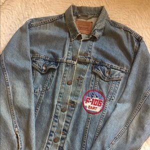 Vintage unisex oversized Levi’s denim jacket
